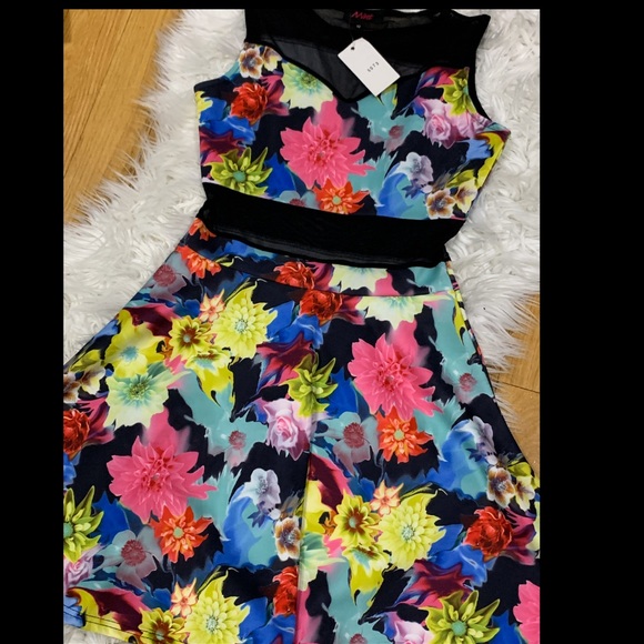 Floral dress - Picture 2 of 2